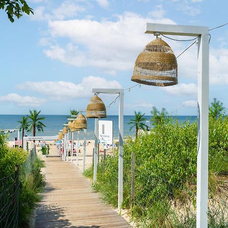 Your Holidays Waves Widok Na Fale Baltyku D756 Miedzyzdroje Exterior photo